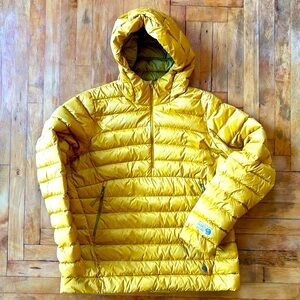 Women’s Mountain Hardware Hooded Puffer Jacket